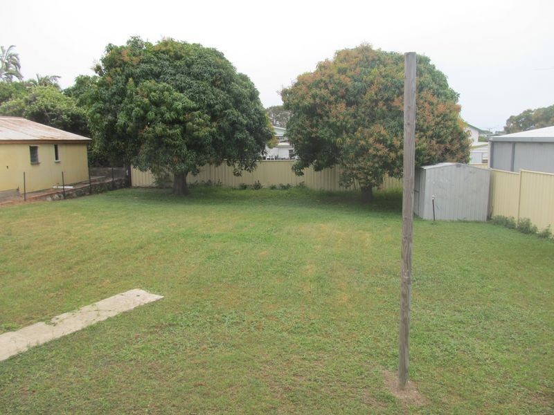 4 Daniel Street, Bowen QLD 4805