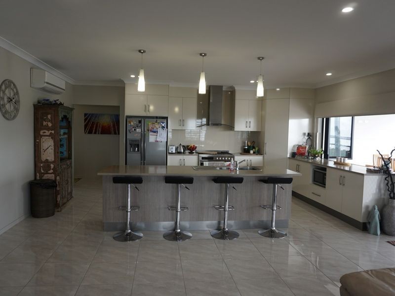 19 Harbour View Terrace, Bowen QLD 4805