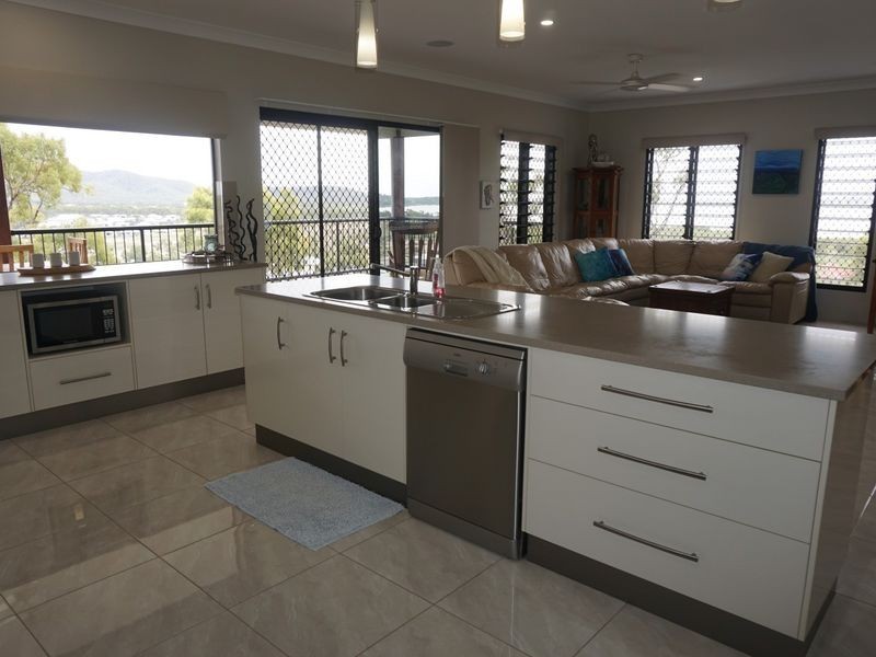 19 Harbour View Terrace, Bowen QLD 4805
