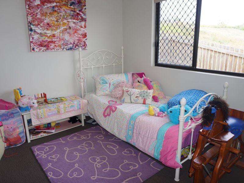 19 Harbour View Terrace, Bowen QLD 4805