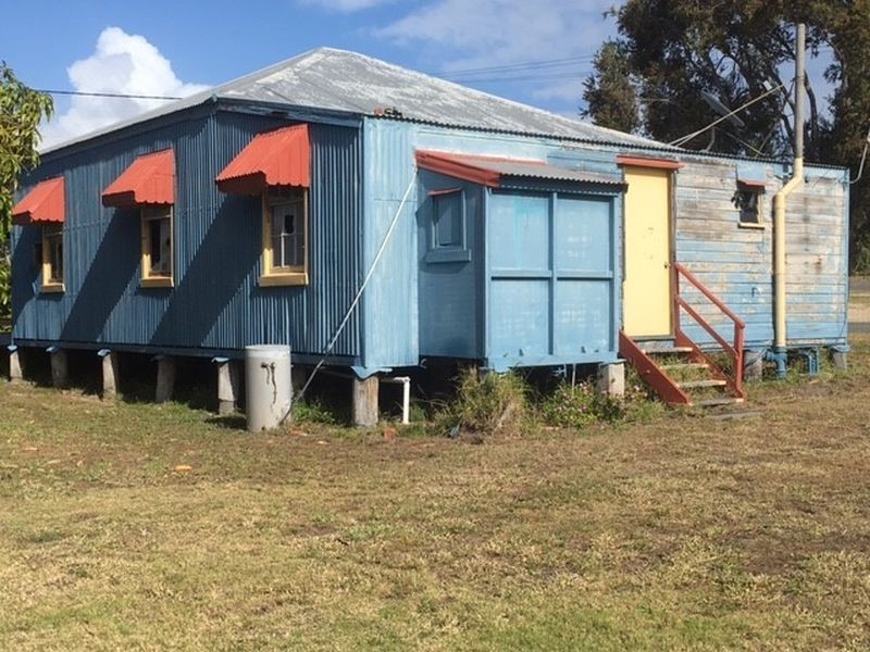 18 Sinclair Street, Bowen QLD 4805