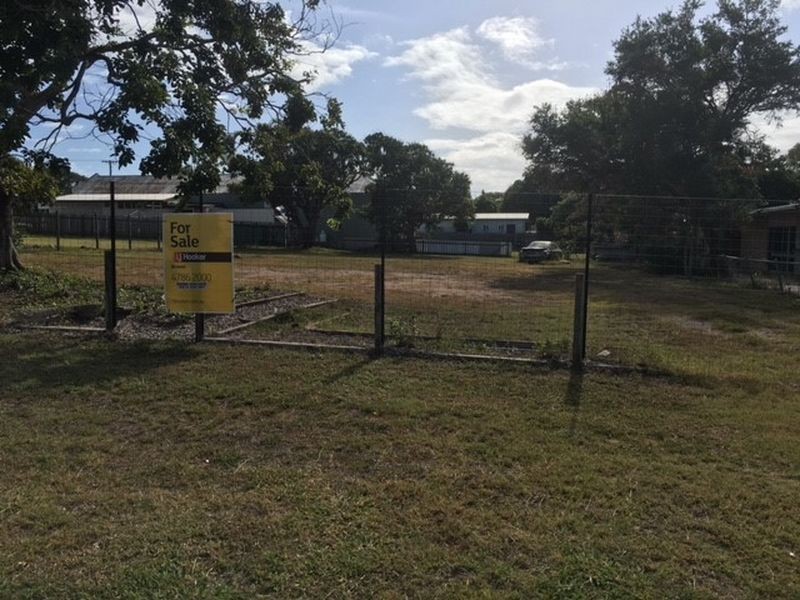 16 Sinclair Street, Bowen QLD 4805