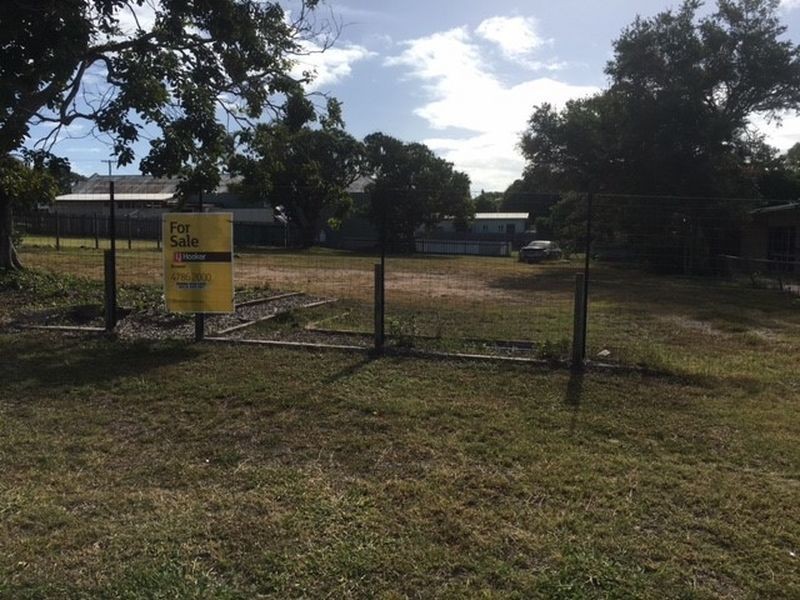 16 Sinclair Street, Bowen QLD 4805
