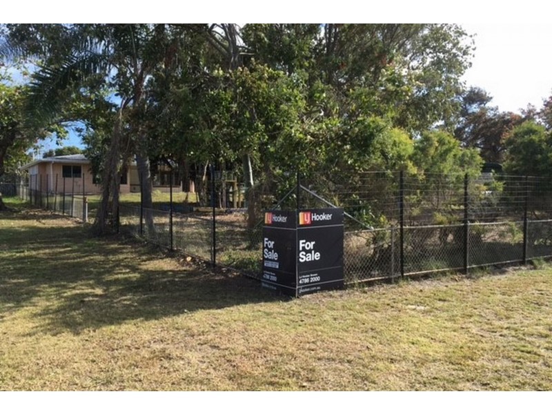 14 Sinclair Street, Bowen QLD 4805