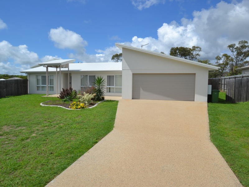 9 Sapphire Crescent, Bowen QLD 4805