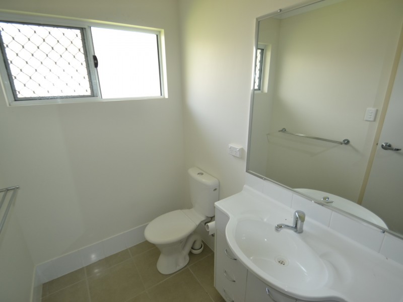 9 Sapphire Crescent, Bowen QLD 4805
