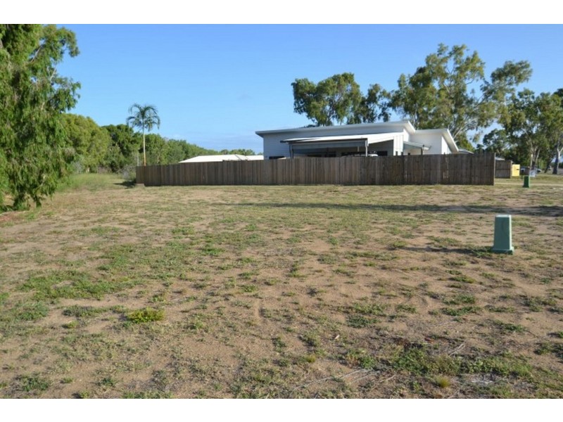 38 Crofton Street, Bowen QLD 4805