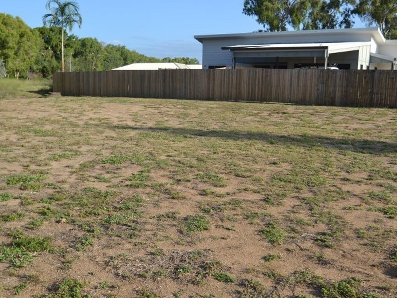 38 Crofton Street, Bowen QLD 4805