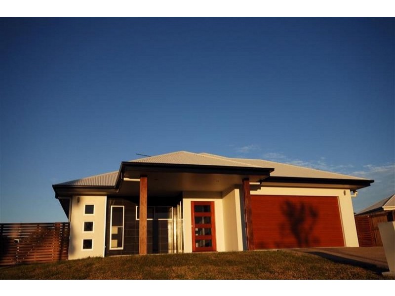 67 Marine Pde, Bowen QLD 4805