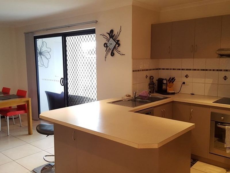 2/18 Hillview Place, Bowen QLD 4805