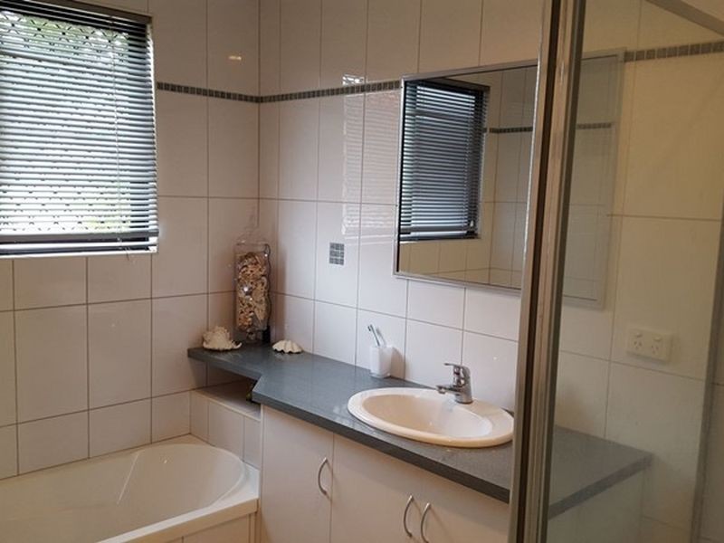 2/18 Hillview Place, Bowen QLD 4805