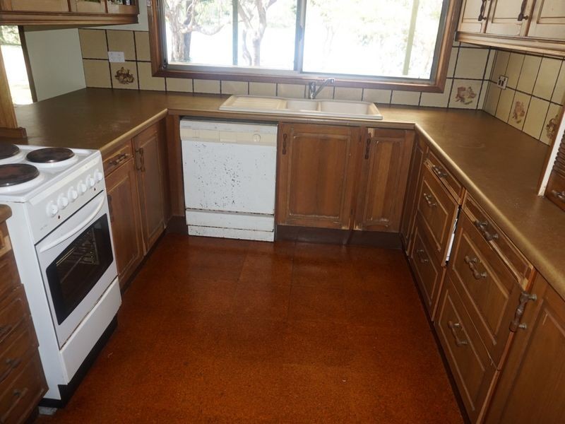 41 Hillview Road, Bowen QLD 4805