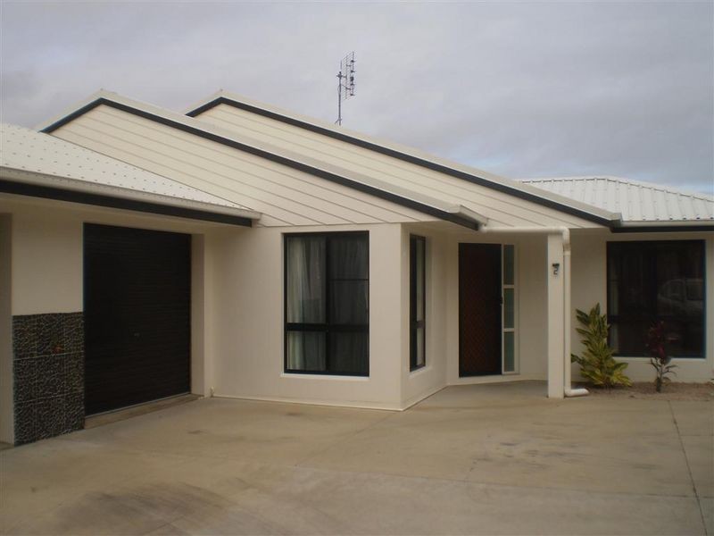 2/2 Allan Place, Bowen QLD 4805