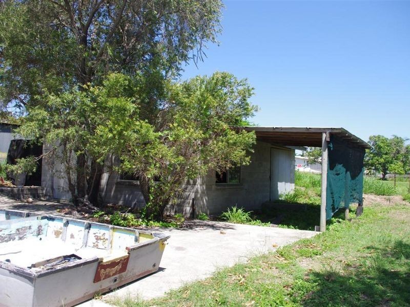 28 Livingstone Street, Bowen QLD 4805