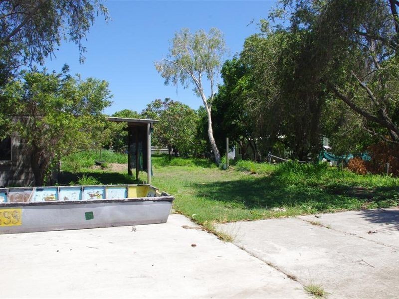 28 Livingstone Street, Bowen QLD 4805