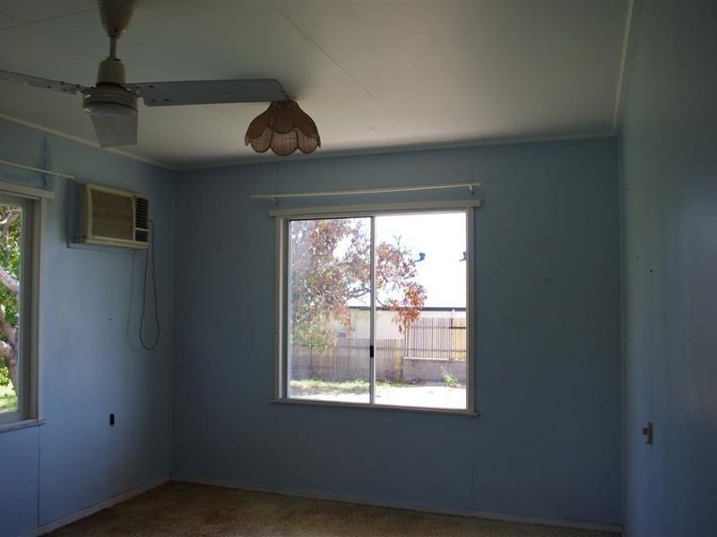 28 Livingstone Street, Bowen QLD 4805