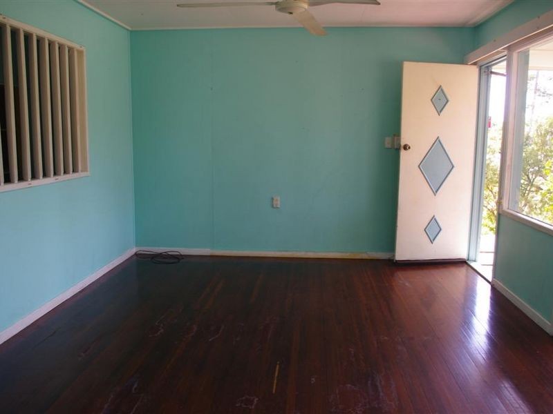 28 Livingstone Street, Bowen QLD 4805