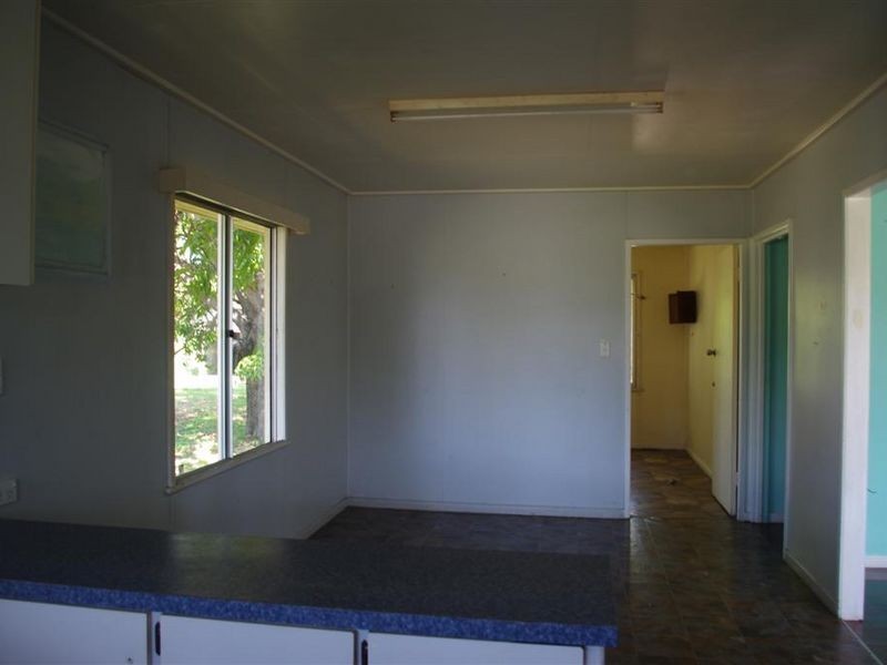 28 Livingstone Street, Bowen QLD 4805