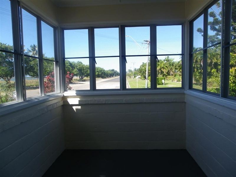 61 The Esplanade, Queens Beach, Bowen QLD 4805