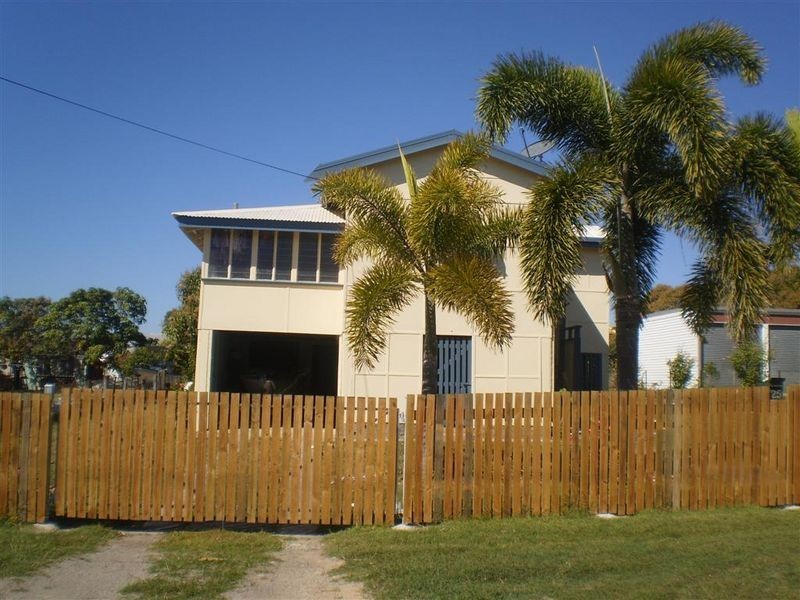 25 Kennedy Street, Bowen QLD 4805