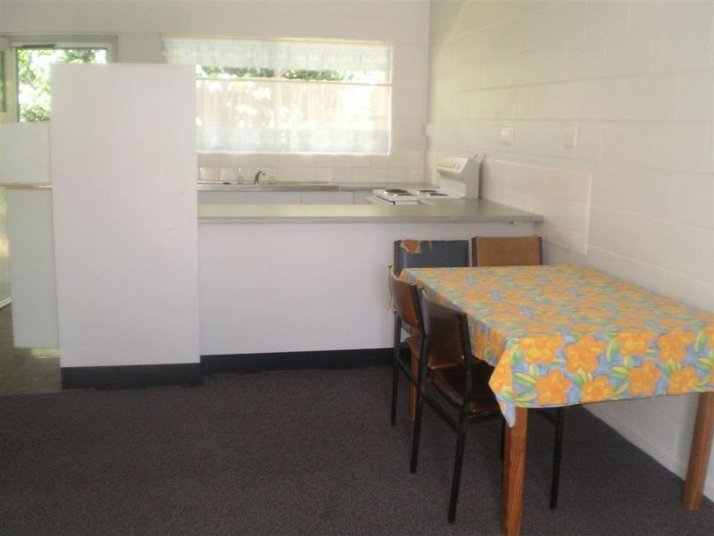 2/57 Poole Street, Bowen QLD 4805