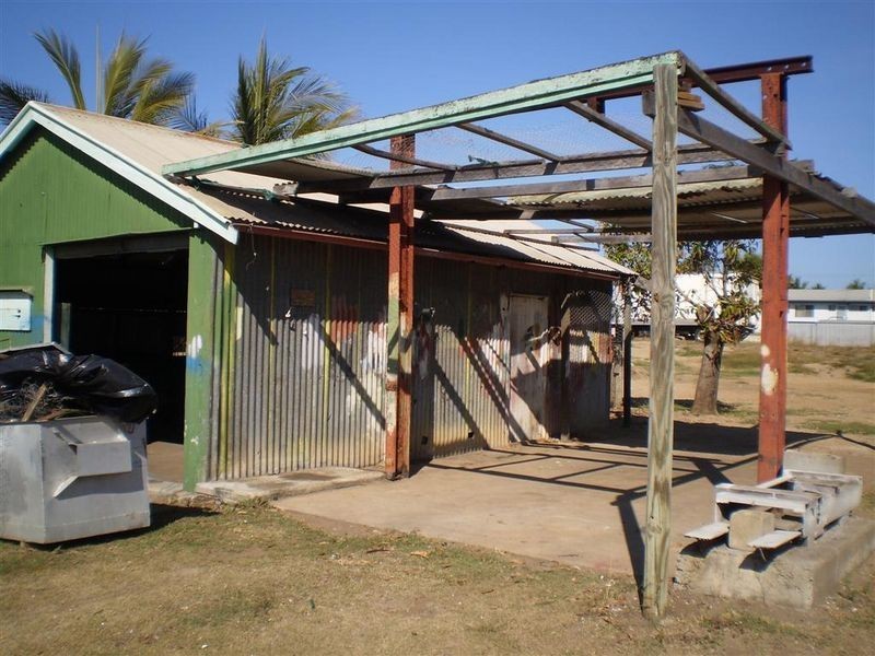 35 Dalrymple Street, Bowen QLD 4805