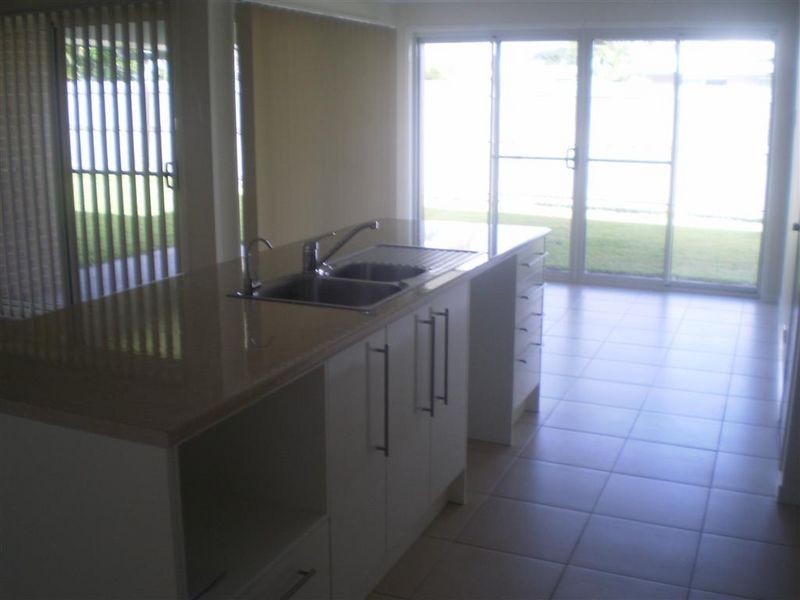 1/14 Hillview Place, Bowen QLD 4805