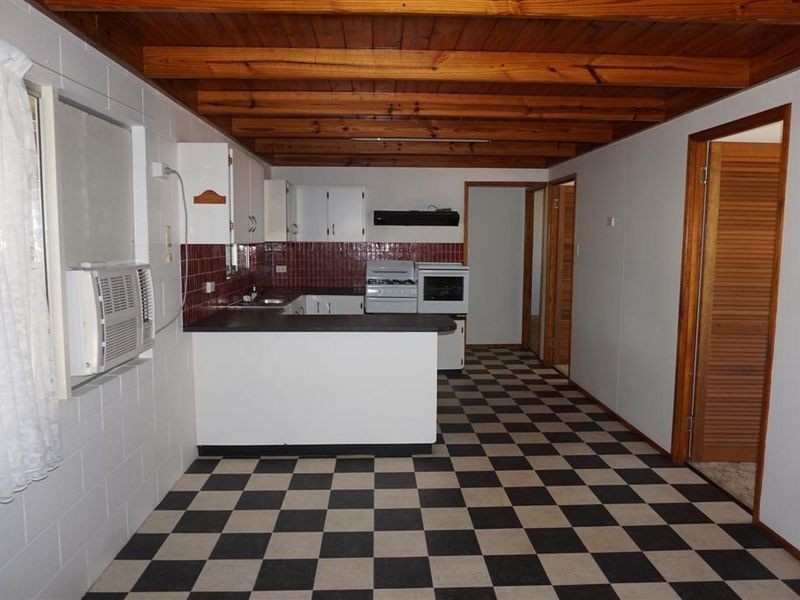4 Bull Crescent, Bowen QLD 4805