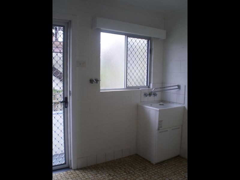 Unit 2/12 Casuarina Street, Bowen QLD 4805