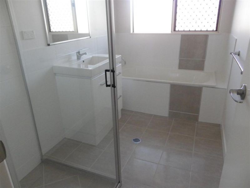 30 Seabreeze Crescent, Bowen QLD 4805