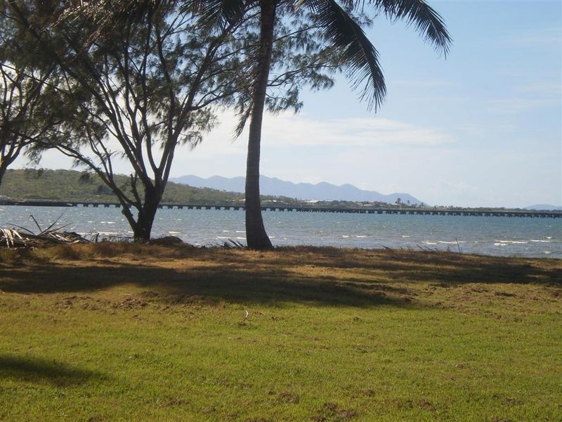 11a Thomas Street, Bowen QLD 4805