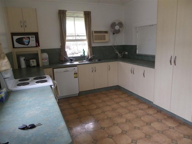 37 Leichardt Street, Bowen QLD 4805