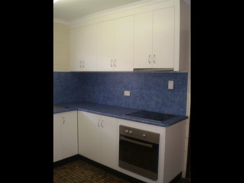 4/89 Powell Street, Bowen QLD 4805