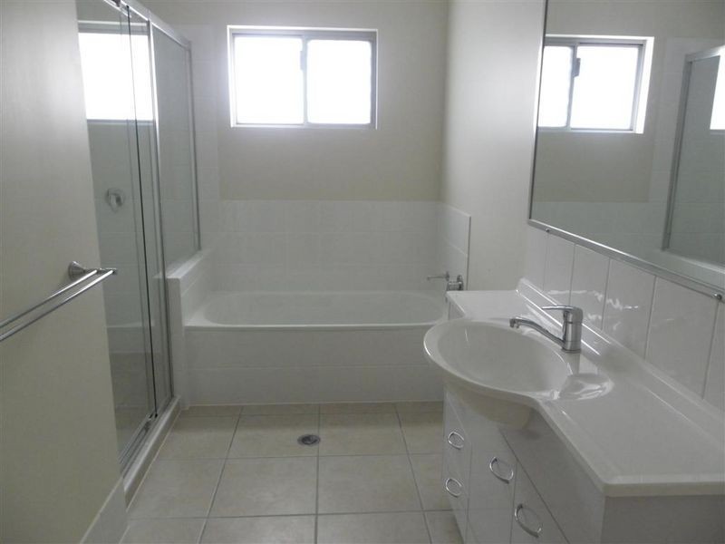 1 Sapphire Crescent, Bowen QLD 4805