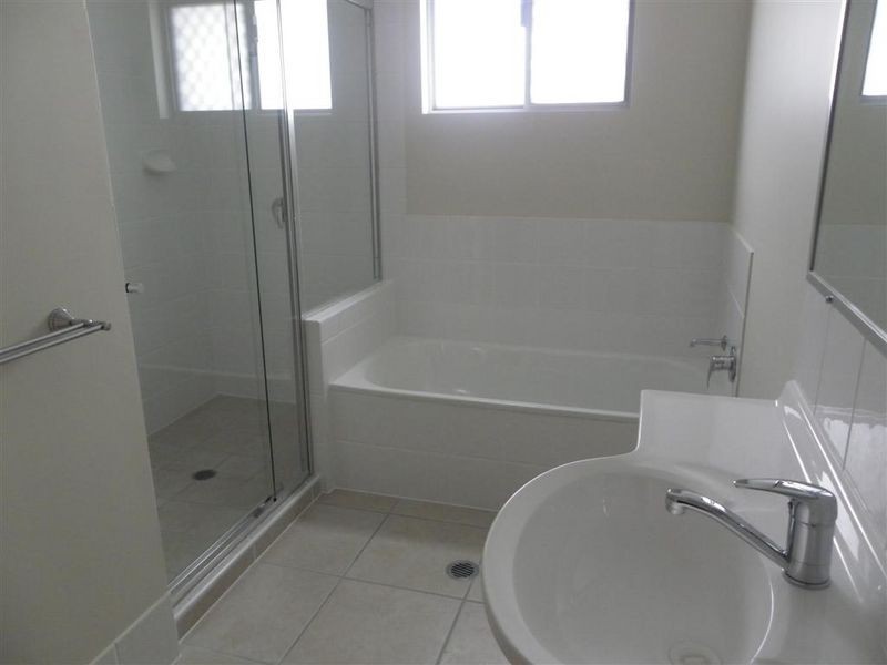 1 Sapphire Crescent, Bowen QLD 4805