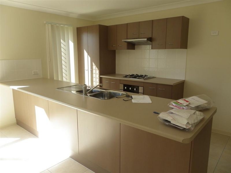 25 Sapphire Crescent, Bowen QLD 4805