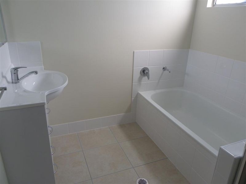 25 Sapphire Crescent, Bowen QLD 4805