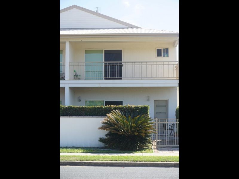 5/1 Murroona Road, Bowen QLD 4805