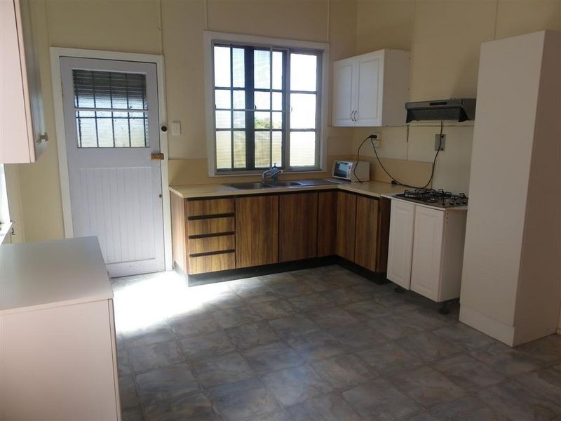 73 Poole Street, Bowen QLD 4805