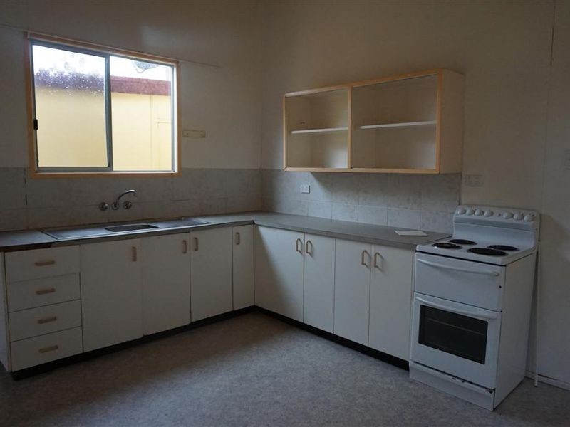 2/80 Gordon Street, Bowen QLD 4805