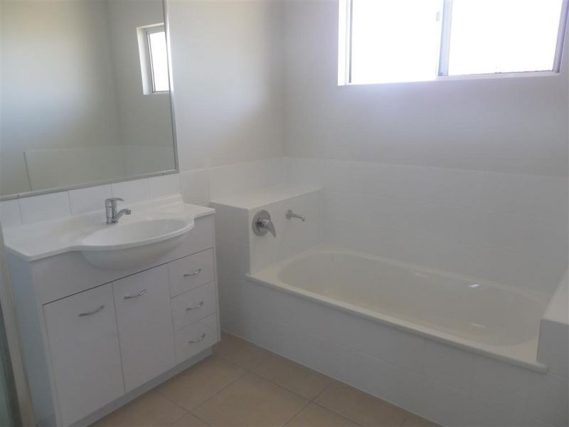 27 Nautilus Street, Bowen QLD 4805