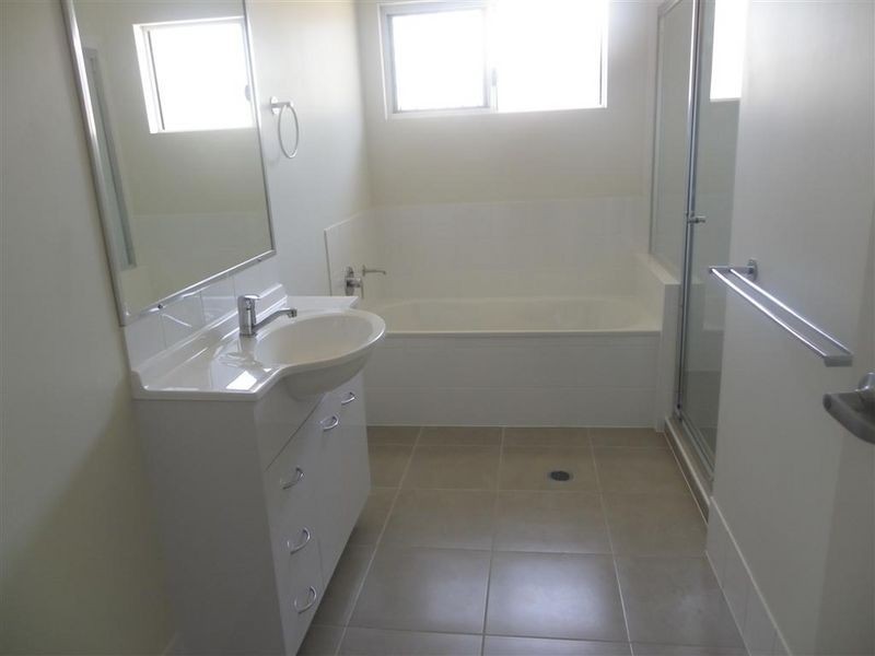 9 Sapphire Crescent, Bowen QLD 4805