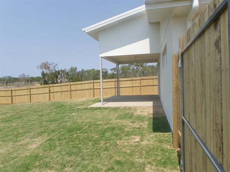 9 Sapphire Crescent, Bowen QLD 4805