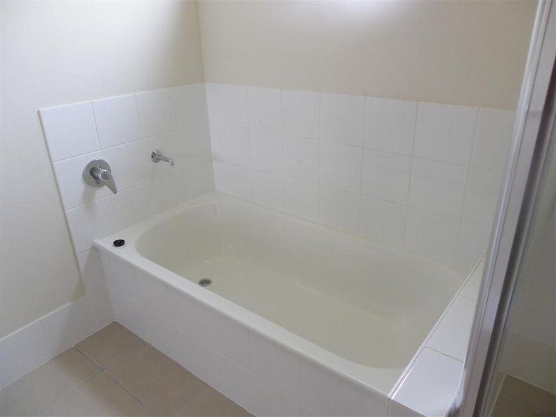 27 Sapphire Crescent, Bowen QLD 4805