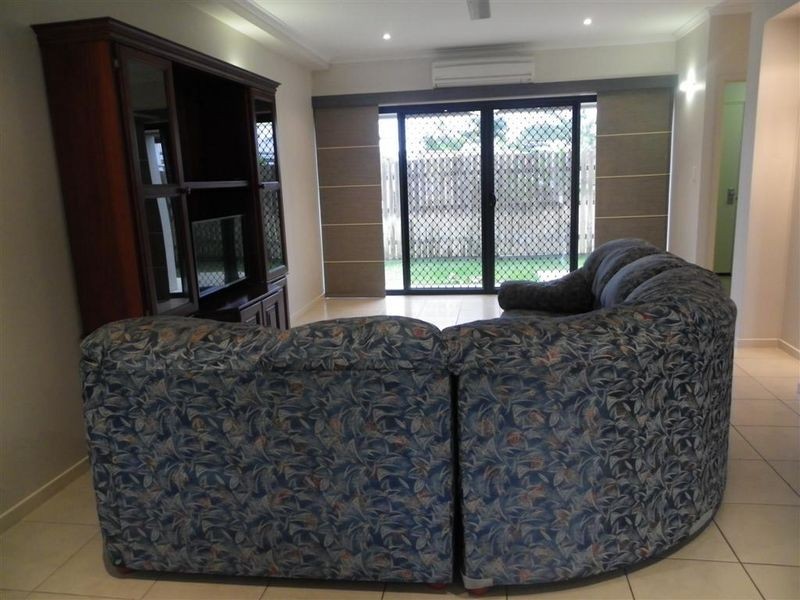 4/52 Poole Street, Bowen QLD 4805