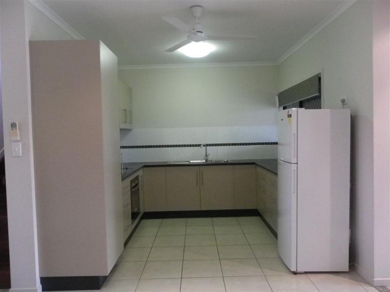 4/52 Poole Street, Bowen QLD 4805