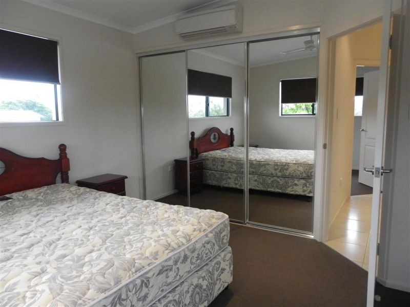 4/52 Poole Street, Bowen QLD 4805