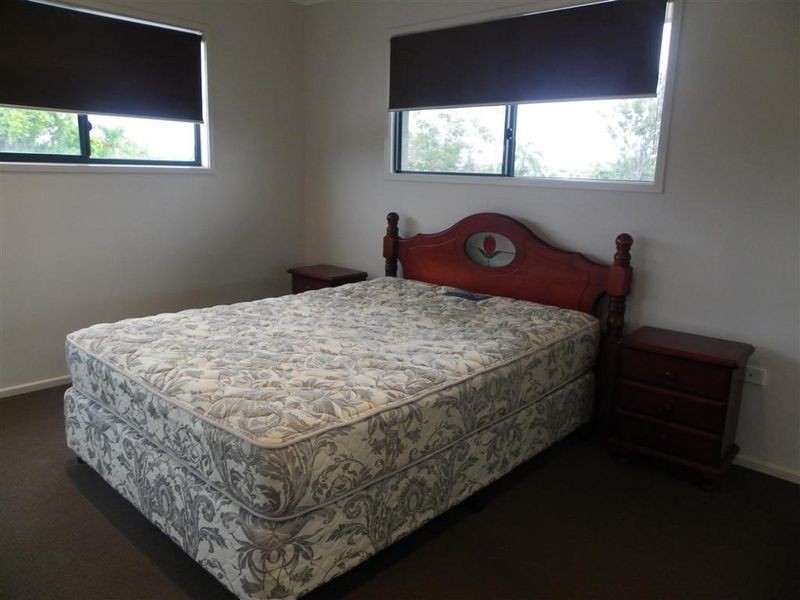 4/52 Poole Street, Bowen QLD 4805