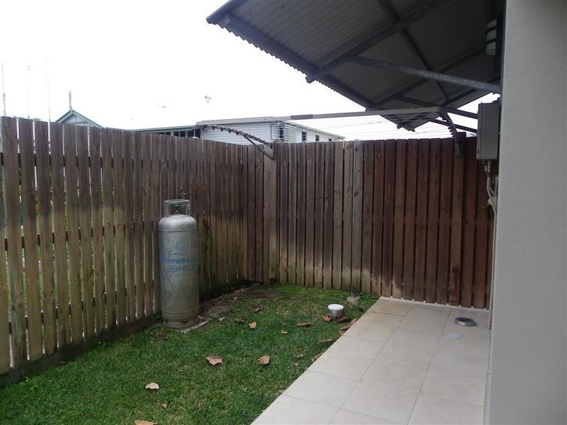 4/52 Poole Street, Bowen QLD 4805