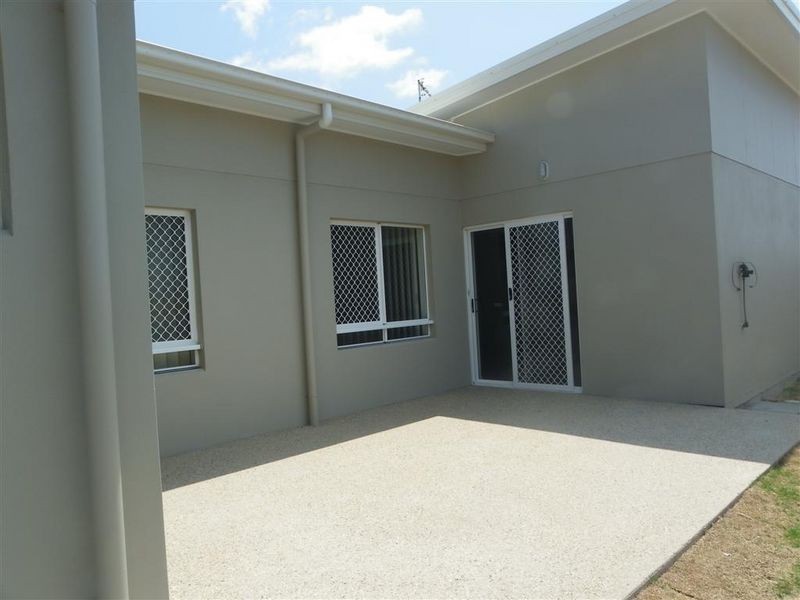 13 Sapphire Crescent, Bowen QLD 4805